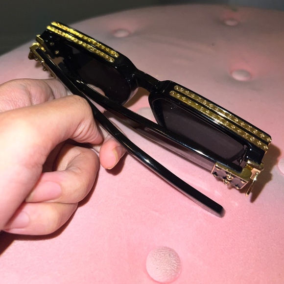 Louis Vuitton Millionaire 1.1 Sunglasses (Black)
